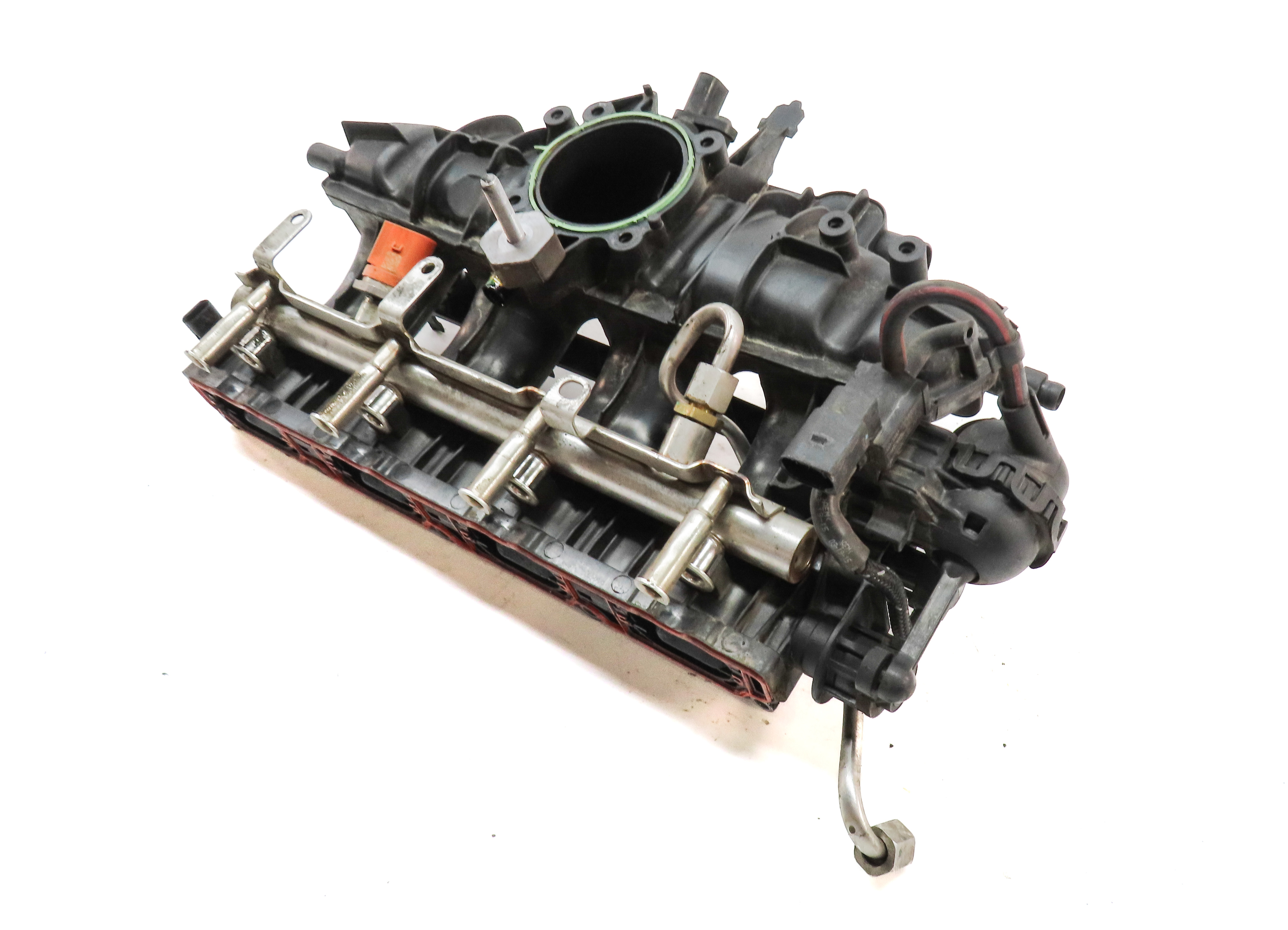 08-18 VW BEETLE JETTA PASSAT AUDI A3 Q3 (8P 8U) 2.0L CCTA CBFA INTAKE MANIFOLD — exact item pictured